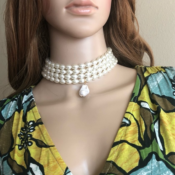 Four Row Pearl Choker Necklace Layered Gold - Picture 2 of 6